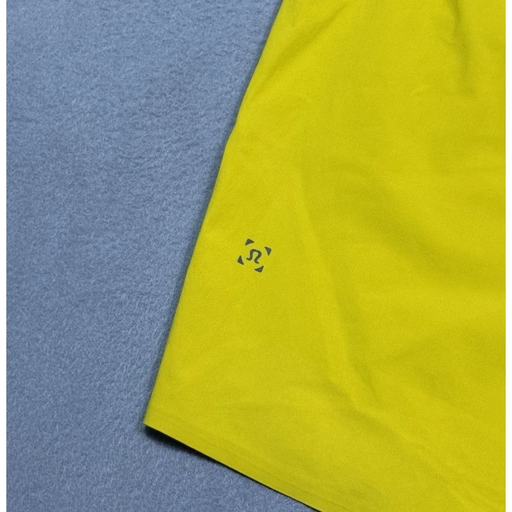 Lululemon Shorts Mens M THE Short L-9819 Yellow Athleisure Normcore Performance